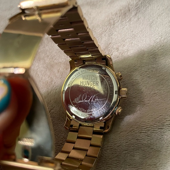 Michael Kors Stop Hunger Watch - Picture 4 of 5